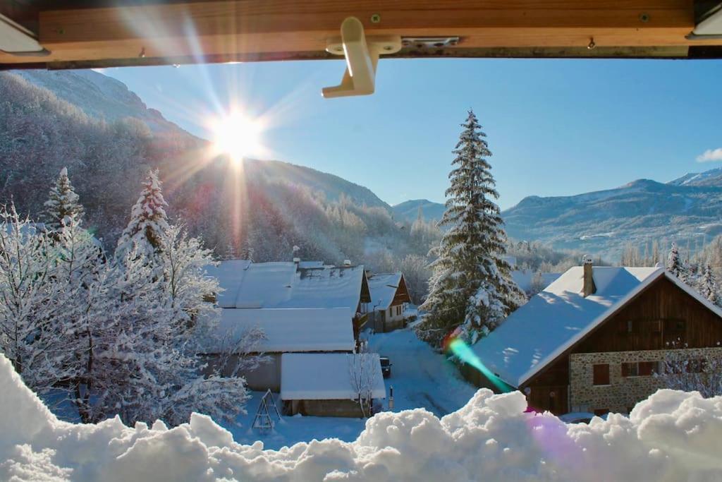 Bel Appartement - Parc National Des Ecrins 펠부 외부 사진
